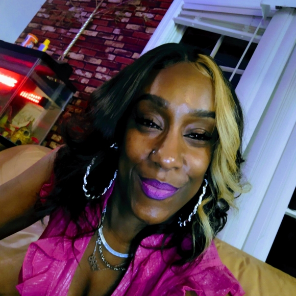 Meet your Posher, Keita - Picture 1 of 1